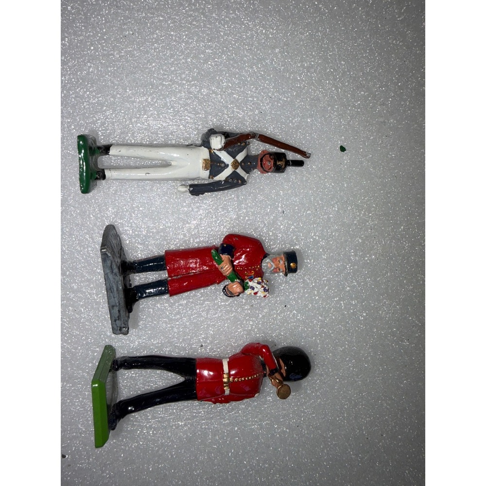 Vintage Britains Ltd England 1986 Painted Metal Toy Soldiers Set (3 Figures)